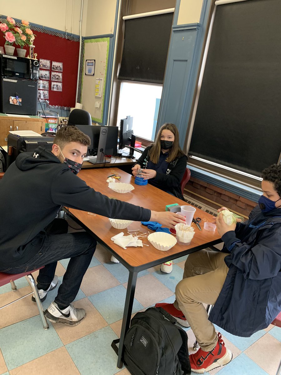 <a href="/UConnNeag/">UConn Neag School of Education</a> student teacher Mr. Cardona helping students with their engineering project on how to filter and clean water! <a href="/kennelly_school/">Kennelly School</a> <a href="/HartfordSuper/">Dr. Andraé Townsel</a> <a href="/HPSchools/">Hartford Schools</a> <a href="/teachcardona/">Dr. Miguel A. Cardona</a> <a href="/hartfordclimate/">Hartford Climate</a>