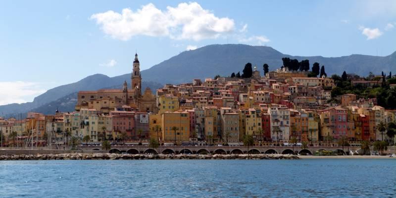Nice_Matin's tweet photo. Une belle journée ce vendredi sur la Côte d'Azur https://t.co/VnYd334kr4 https://t.co/QynRkxlB7x