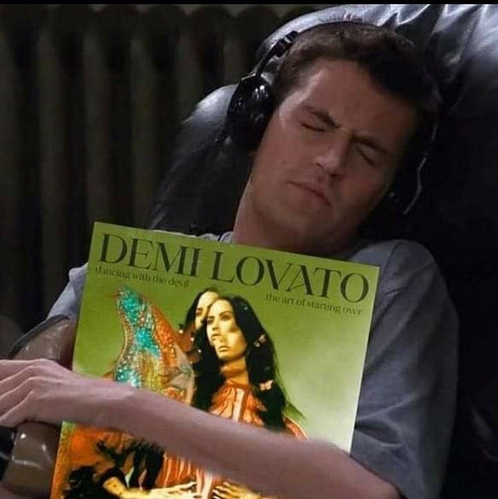iDemirazziMx's tweet photo. Los Lovatics ahora:
#DWTDTAOSO https://t.co/98Zg0vMGS1