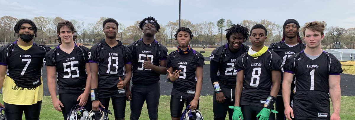 What a great way to send these seniors out with a 20-14 win over Bayside.  These seniors have been great leaders for the young players.  Their legacy will show for years to come.