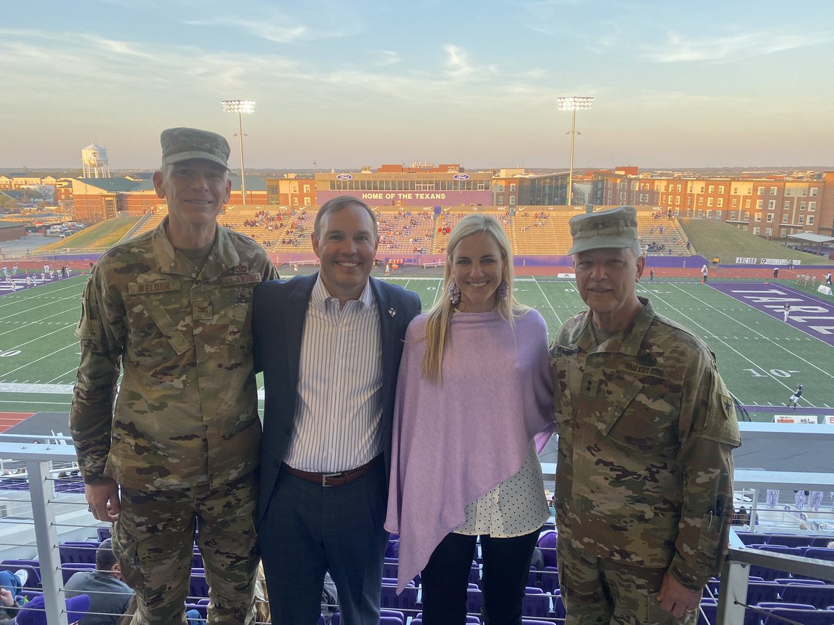 TarletonPrez's tweet photo. We are thankful for our military service personnel and their families here @TarletonState University. Our @TexanCorps of Cadets are training to become the next generation of great leaders! #BleedPurple #Tarleton #MilitaryAppreciation https://t.co/53tGQAY0LY