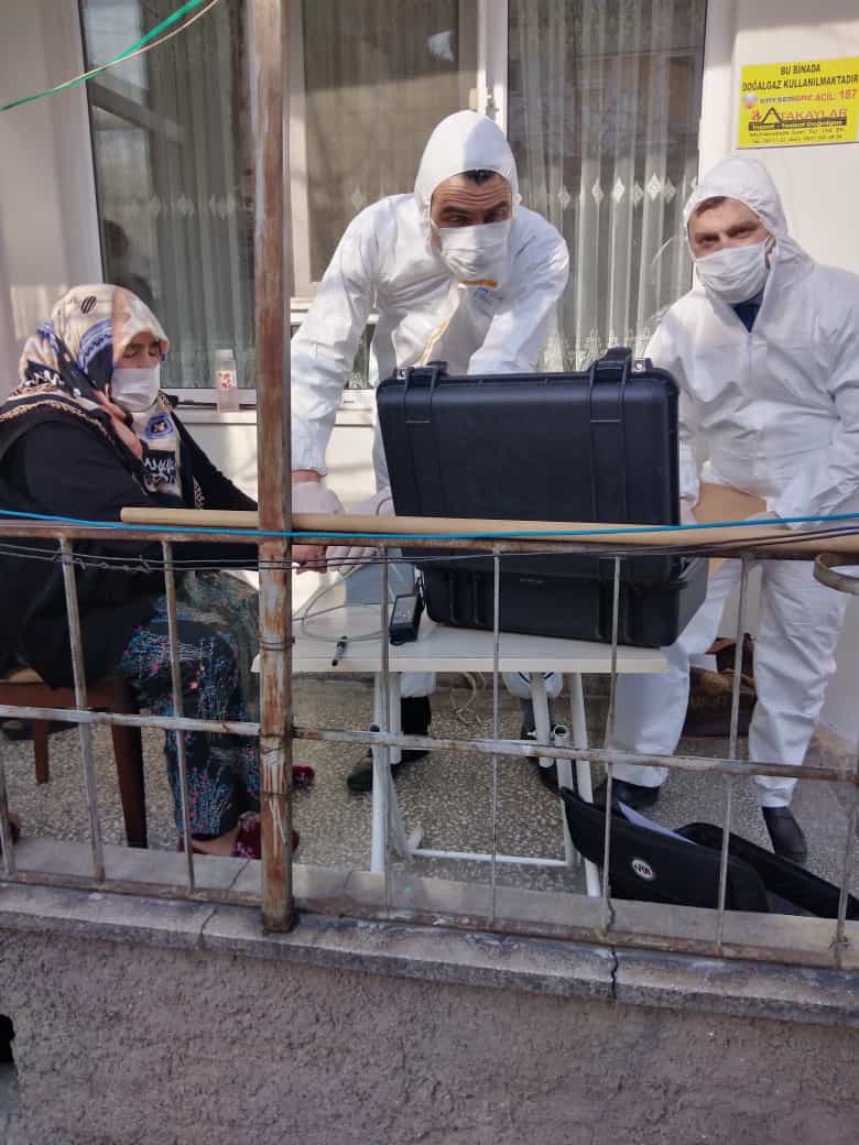 #AdresteNüfusHizmeti kapsamında yaşlılarımızın gülen yüzü olmak için çalışmalarımız devam etmektedir. #iyikiNüfuscuyuz <a href="/suleymansoylu/">Süleyman Soylu</a> <a href="/sefikaygol/">Şefik AYGÖL</a> <a href="/SehmusGunaydin/">Şehmus Günaydın</a> <a href="/Bekirsenturk03/">Bekir Şentürk</a> <a href="/kayseriilnufus/">Kayseri İl Nüfus ve Vatandaşlık Müdürlüğü</a>