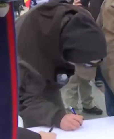 creek_twit's tweet photo. @DianthaSol @nine_niall @nate_thayer @ne0ndistraction @Detrumpify_org #snaponpb signed somewhere in this area.  Two different people wrote things with with "PB" here from similar angles, not sure which is his. https://t.co/hKPOwVNH2S