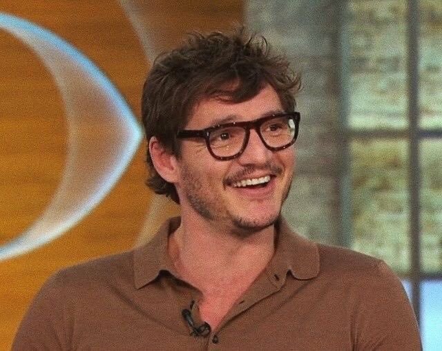 PEDRO PASCAL HEY! HAPPY BIRTHDAY SIR LET ME HUG YOU RIGHT NOW  