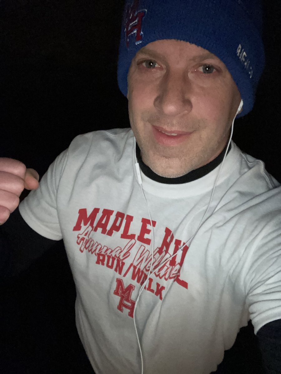 coachbiehler's tweet photo. When there’s a prize for the first submission for the Wildcat Wellness Virtual 5K, you start your run at midnight. The bar has been set. Come and get it. (Photo and pre-race meal cred to my wife). #shethinksimcrazy #zerotraining 🏆 🍝 @SchodackCSD @CoachLarkin2 @MapleHill_HS https://t.co/RB37LAPbXV