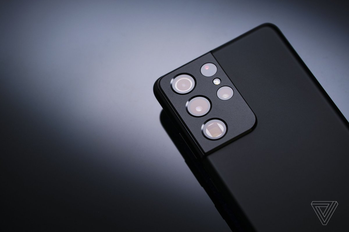verge's tweet photo. Samsung created a whole Hulu series that’s sponcon for the Galaxy S21 Ultra 5G https://t.co/EPferdtwWM https://t.co/j4Vey3cPdm