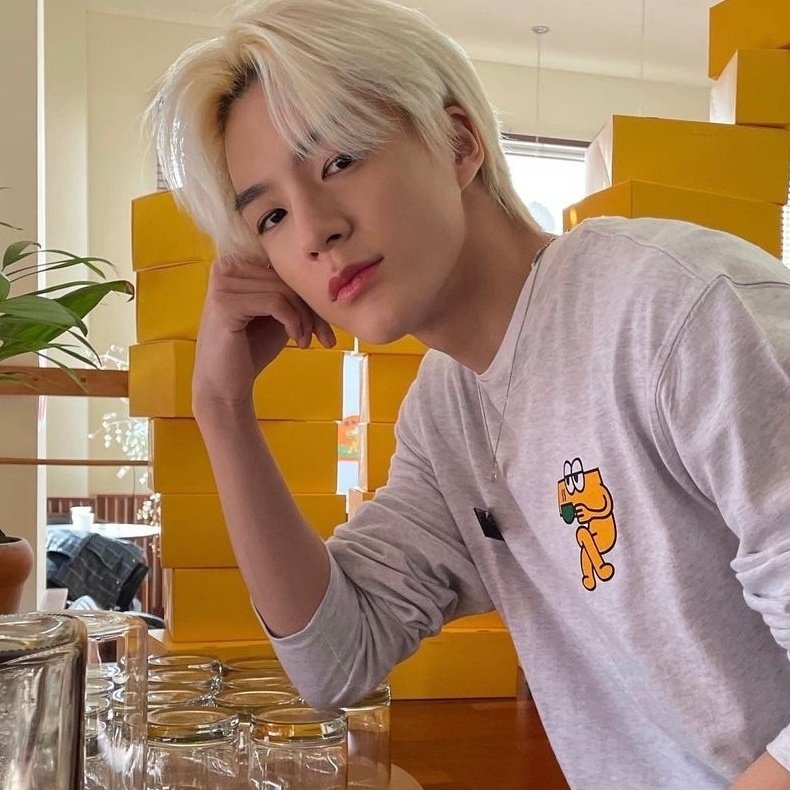 𝙉𝙤.𝟗 tweet media