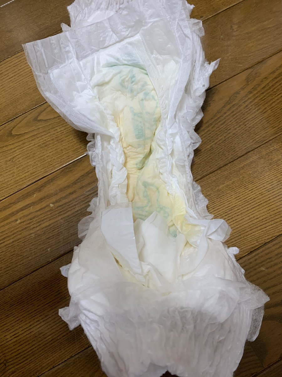 diaper_may's tweet photo. とれっぴーinおむつ！
吸収量増えると思ったけど、おむつに達する前に漏れちゃった…😢
ゆっくりおしっこしないとダメだね🙄 https://t.co/6dWHxO1KOM