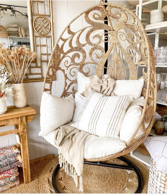 AzulejosCalixto's tweet photo. ¿Conoces la decoración Slow?, y ¿te gustaría que tú decoración aporte relax?.
La decoración slow, más que una manera de decorar, engloba un aspecto más general de disfrutar de la vida de una forma más relajada. Convertir tu hogar en una burbuja de relajación. #Murcia #decoracion https://t.co/bIm6bYQAp5