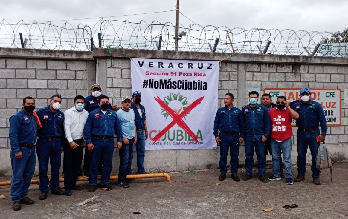 ASuterm's tweet photo. #SumateVeracruzSeccion91_PozaRica
#NoMásCijubila
#MovimientoNacionalSumate
#LasVallesSeránSecciones
#AsociadosSutermistasdelValledeMéxico
@lopezobrador_
@LuisaAlcalde
@SNietoCastillo
@NGomezUrrutiaMX
@mario_delgado
@ManuelBartlett
@DiputadosPTLXIV
@STPS_mx
@CFEmx
@SUTERM_NACIONAL https://t.co/C8DUPtQztf