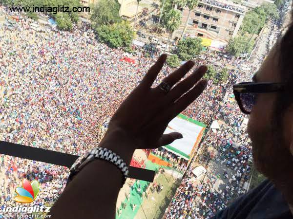 AlwaysBollywood's tweet photo. #HappyBirthdayAjayDevgn .... The king of masses.... @ajaydevgn https://t.co/ZbDILJ1wfk