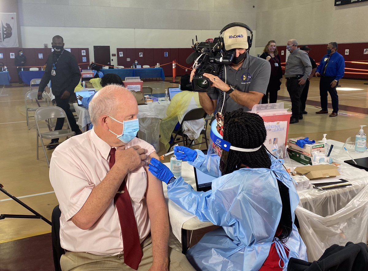 RivCoBrooke's tweet photo. Supervsior Jeff Hewitt got his vaccine Wednesday at the Albert A. Chatigny Community Center in Beaumont. 

Well done, Supervisor! 

Book your appt online at https://t.co/18oG4O3hGX or call 2-1-1. The wait times at 2-1-1 are less than five minutes. https://t.co/gkT6oygU4X