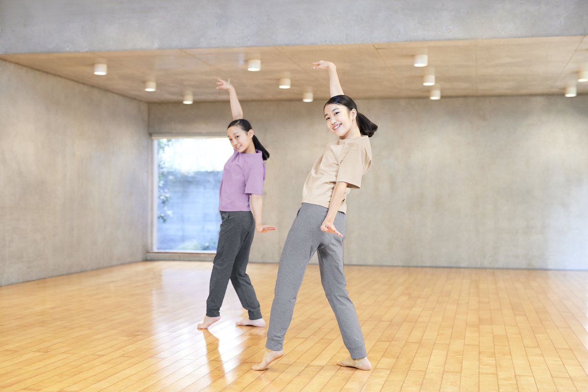 ユニクロ スポーツ 通学に最適な キッズウェア T Co Upodxeqyb0 写真の商品 スケートボード ウルトラストレッチアクティブショートパンツ ダンス ウルトラストレッチアクティブジョガーパンツ フットサル ウルトラストレッチドライスウェット