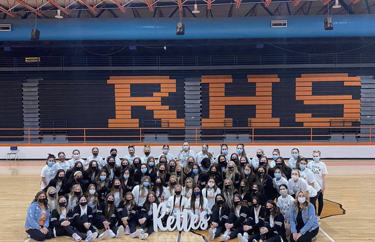 Congratulations to the 2021-2022 Rookies!! We are so proud of all of your hard work🧡🤍 #blessed2Brettes #riseabove