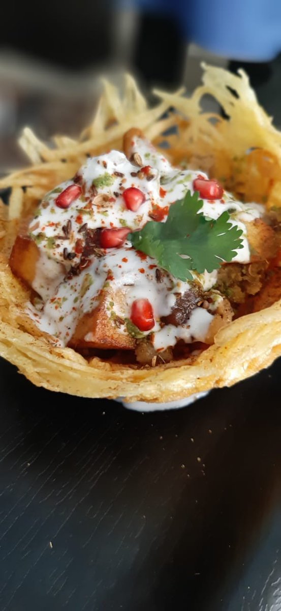 SIMS_Delhi's tweet photo. SIMS Students have prepared Basket chaat or tokri chaat, ‘Katori or tokri’ refers to a bowl or canopies that are filled with potatoes and chutneys with herbs and roasted ground spices. https://t.co/eXJdIzZjZs