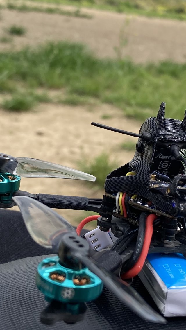 pi555pi's tweet photo. #KTT #kttbs #carbonframe
#toraycarbon #toothpick #fpvcycle #deadcat #fpv4life #deadcatdrone #pipiframelab #ppfr #fpvosaka
#ピフレ #ケタタビス #ピピフレーム #ピピフレーム研究所 #ケタピピス #カレー #originalframe #猫 #cat #ComingSoon https://t.co/hQ1e3yJrIb