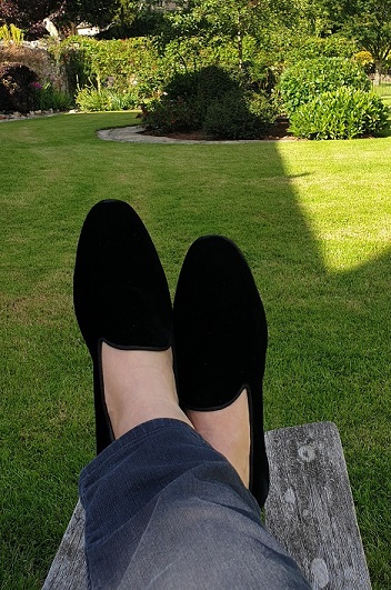 Loungers16's tweet photo. If you think you can do it, you can.
John Burroughs
#slippers #luxuryshoes #luxuryslippers #bestslippers #consciouswalk #loungers #loungersway #drivingshoes #meditation #sustainable https://t.co/XnsFdczEPY