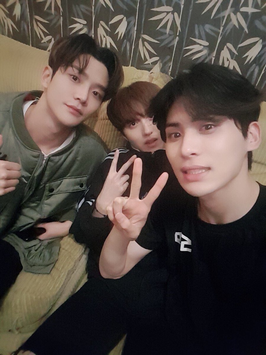 rochanthings's tweet photo. rotaechan 👨‍👨‍👦

2016                                        2017
2019                                        2021 https://t.co/9UxnDAC6W4
