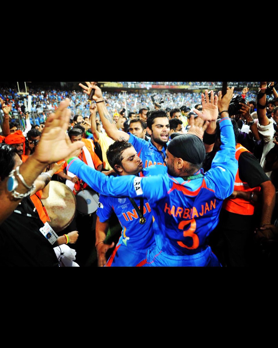 iamATULKAMBLE's tweet photo. Indiancricketteam#iccworlcup2011 #iccworldcup2011final #cricket #bat#ball#game #sport #player #cricketreligeonofindia#cwc #cwc2011 #cwc2011final #wankhdestadium #mumbai #mumbaimerijaan #everydaymumbai #everydayindia #everydayasia #everydayworld #india # https://t.co/p3WeOI7JOG