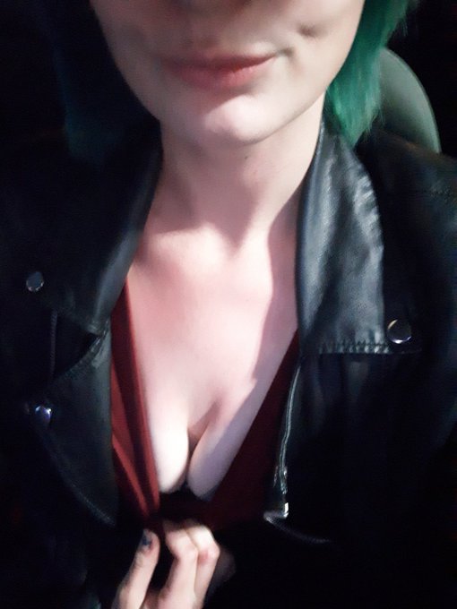 Hanging out on the strip tonight #vegaslocal #onlyfans #lovemycity https://t.co/khfBOm1tlg<a href="/tag/vegaslocal"class="tags">#vegaslocal</a><a href="/tag/onlyfans"class="tags">#onlyfans</a><a href="/tag/lovemycity"class="tags"><span>#lovemycity</span></a>