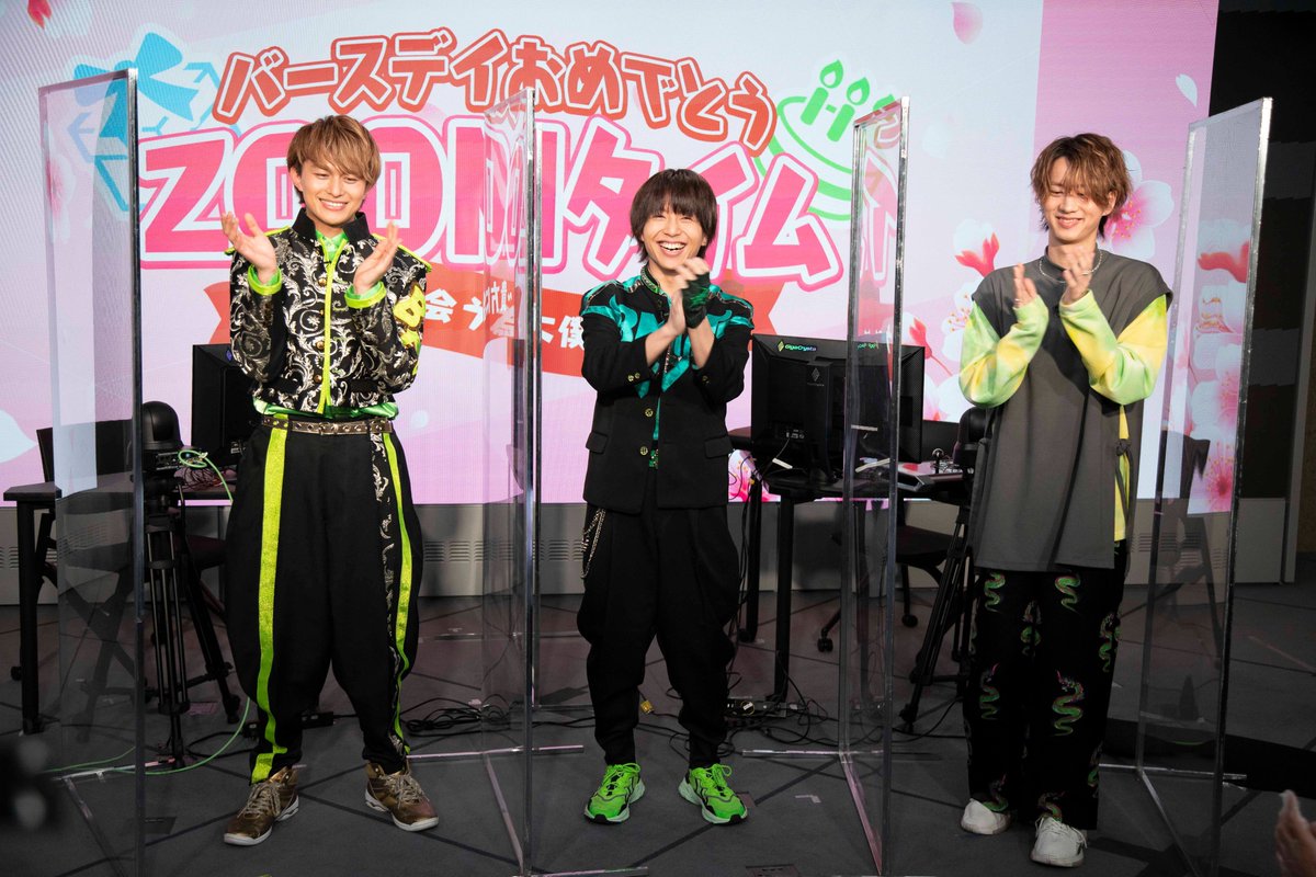 andgames_fes's tweet photo. ／
明日まで⚠️
&amp;GAMES 4月4日(日)まで
アーカイブ配信中💖
＼

ZOOMタイムの一コマをお届け…🥺💌

LINE LIVE-VIWEINGのチケット購入👉
https://t.co/5vy1gY5SPR

eXeLABのチケット購入👉
https://t.co/AKl0YvrGc4

#andgames #小林豊 #中原聡太 #もーりー https://t.co/NJjj0u5pWu