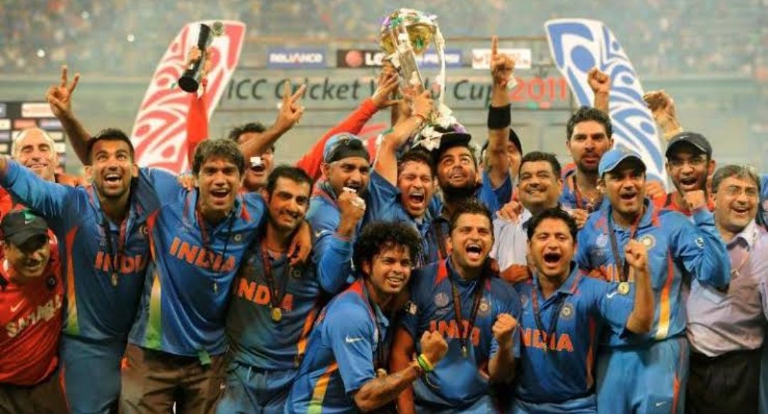 ImSfizzaa's tweet image. Goosebumps 🔥❤️.
Decade since the dream of millions were fullfilled!!💙✨

2nd April is not just a date, it's an emotion🇮🇳. 
#WorldCup2011  #10yearsofWorldcup2011