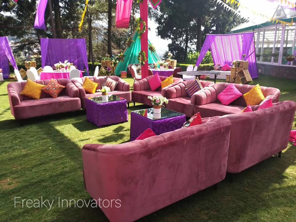 Freakyinnovator's tweet photo. 💗💜 Purple &amp; Pink combo is always a good choice 💜💗
.
Rate this theme decor out of 10 💁‍♀️
.
Contact us for wedding/event planning inquires.
.
#freakyinnovators #weddingplanner #weddingdecor #eventplanner #decoration #ahmedabad #delhi #mumbai https://t.co/Edk2eKjmi3