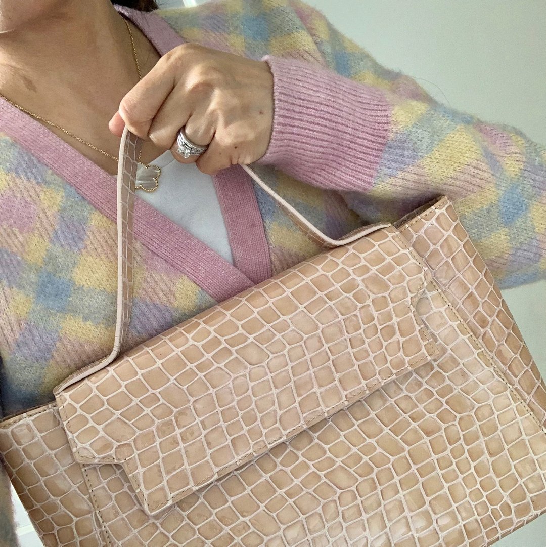 Cara in mock croc effect Spanish leather. A church sling update to your wardrobe.

 #auroralondon #carabag #tophandletote #carryall #newseason #cultbag #botd #classicchic #foreverbag #foreverfashion #buylessbuybetter #timelessfashion