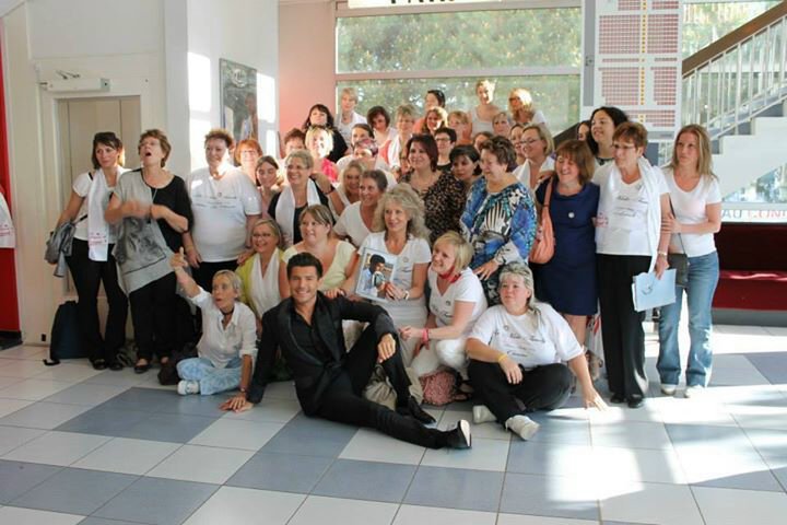 MurielRibstein's tweet photo. @vincentniclo Nous aurions dû nous retrouver aujourd'hui à Longjumeau. Places réservées en juillet pour une annulation quelques semaines plus tard. A quand les retrouvailles tous ensemble? Ces bons moments nous manquent tellement.....#VincentNiclo #niclofamily 😔😔😔 https://t.co/UFyl1XGTaM
