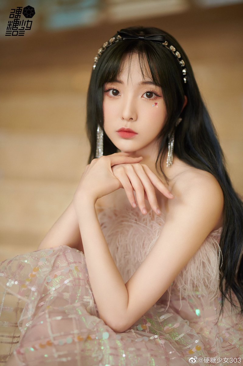 zhenqnaixinn's tweet photo. she’s really a princess 

#เนเน่ https://t.co/ReyrjgJWli