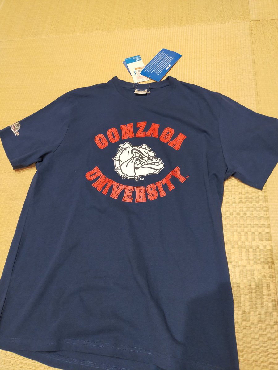 マッツ Sasブログ ホークスに負けてむしゃくしゃしたので 近所のしまむらへ Ncaaシリーズのtシャツ発見 即買いしました ミシガン大のシャツはありませんでした 税込10円は本当にありえない 生地もしっかりしています Ncaa しまむら