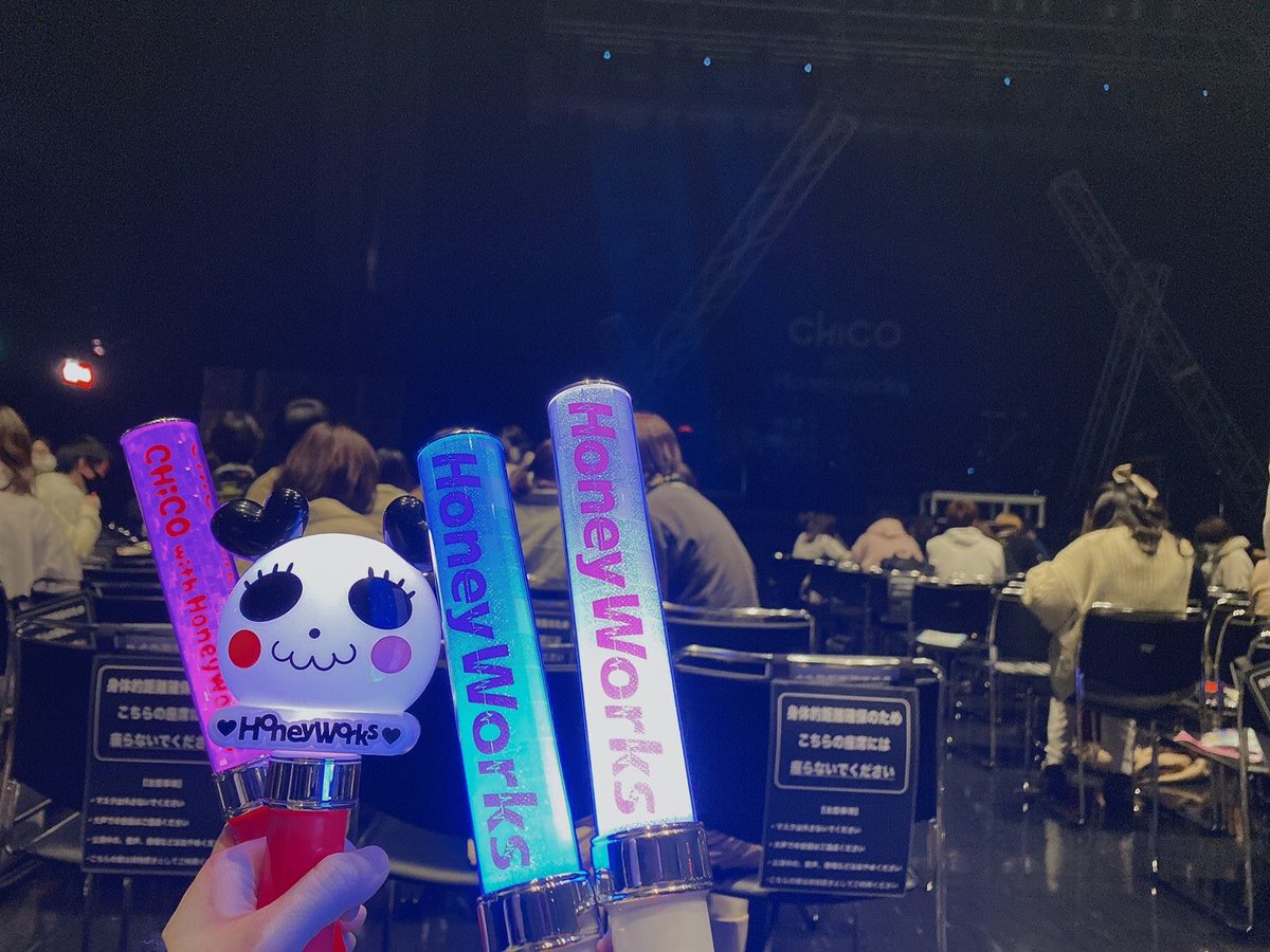 kumasan_elii's tweet photo. 2021.3.27~28
CHiCOwithHoneyworks
ZeppTour 2021「SPRiNG BEAT」
からのユニバ🌎
めっちゃ楽しかったな〜🥰
実は、アンコール前の
プライド革命で泣いてた🤫
CHiCOちゃんにタオル気づいて
もらえて確定ファンサ貰えたのも
嬉しかったな🥺
#CHiCOwithHoneyWorks
#チコハニLIVE
#SPRiNGBEAT https://t.co/20XUPWODZw