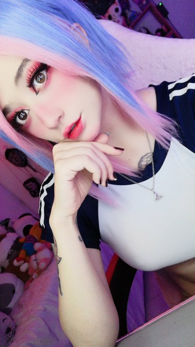 Online nawww https://t.co/q9kqayYKUG https://t.co/2MwzOUCeGN