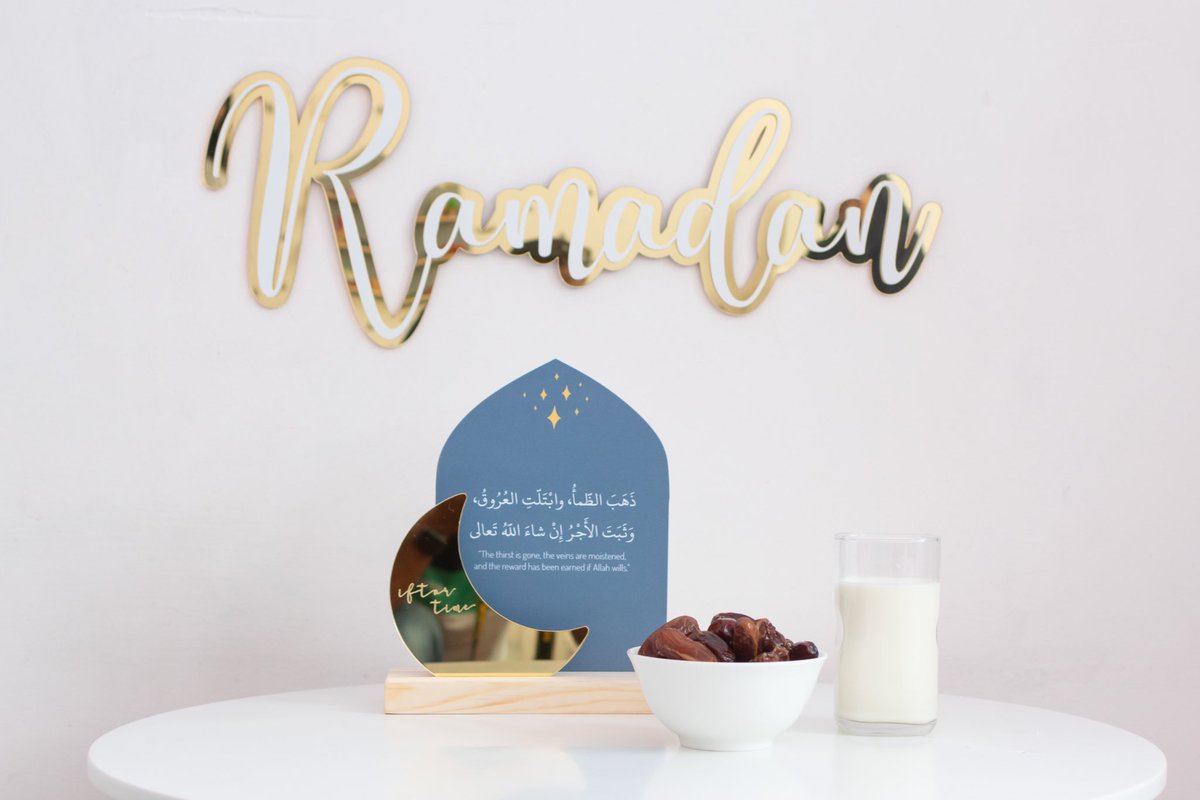 AiniesWallDecor's tweet photo. Iftar Dua Centerpiece. A beautiful reminder for you and your child to always say this dua at iftar.

The front is acrylic mirror and can be used with a dry erase marker to display the time of iftar. 

MVR 250 https://t.co/v8lH2ti70G
