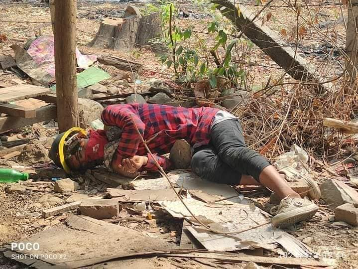 MilkTeaMM_MTAM's tweet photo. Tw // Death
Kale Tsp(Sagaing Division)
Mg Nyan Lin Htet(Salai Van Biak Thang),19 yr old university student of Kale University was Killed by terrorists at around 9:30PM on Apr 1.His dead body was found near Kale university.
#Apr2Coup
#WhatsHappeningInMyanmar https://t.co/Bjn27W7CQB