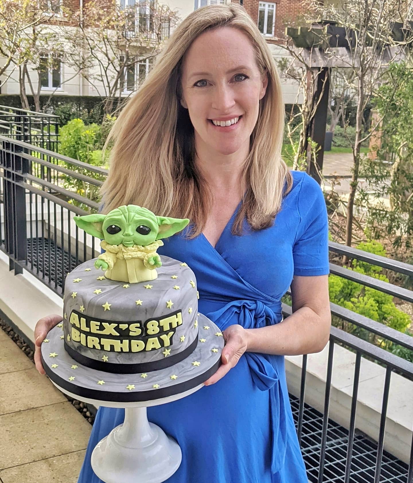 Katie Banks My Latest Baby Yoda Cake Happy Easter Everyone May The Force Be With You Mandalorian Starwars Babyyoda Cake T Co Pieljsdorq