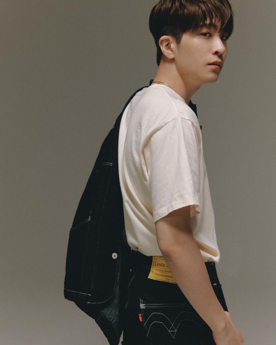 got7turkey7's tweet photo. [020421] levis_korea Instagram Güncellemesi~ 🌙

#Youngjae #영재 @GOTYJ_Ars_Vita #GOT7 #갓세븐 @GOT7Official https://t.co/cOmnIRV7BX
