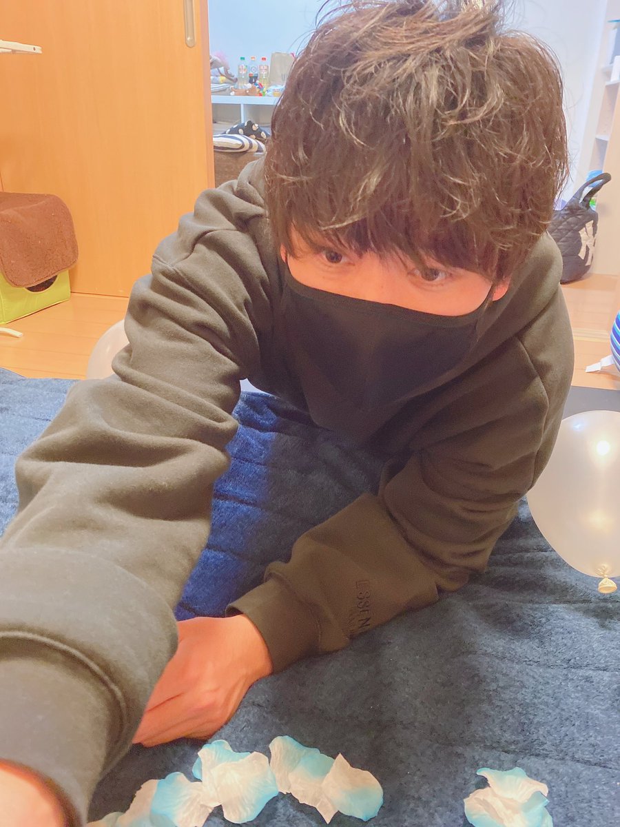 juritan31's tweet photo. 3/31 🦧

23歳の誕生日　（年取ったなー）

最高すぎた　
いつもありがとう
そして母これからもがんばる
😌 https://t.co/aENP5OJLhW