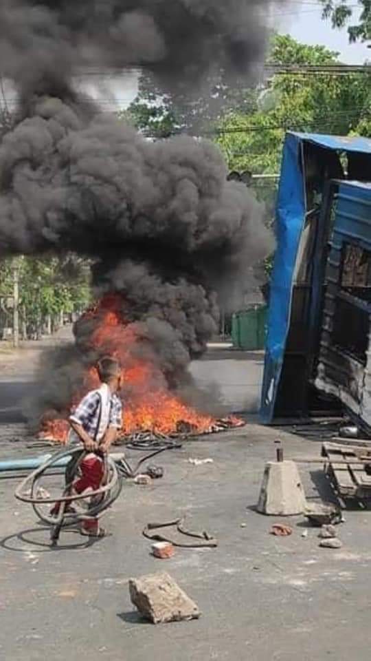 PrincessWu11's tweet photo. Stop the use and involvement of children in protests immediately

Punish protesters
#WhatsHappeningInMyanmar 
#Do_not_make_fake_news_anymore
#SaveMyammar 
#SaveChildren 
#Child_seduction https://t.co/NrknNqiwp2