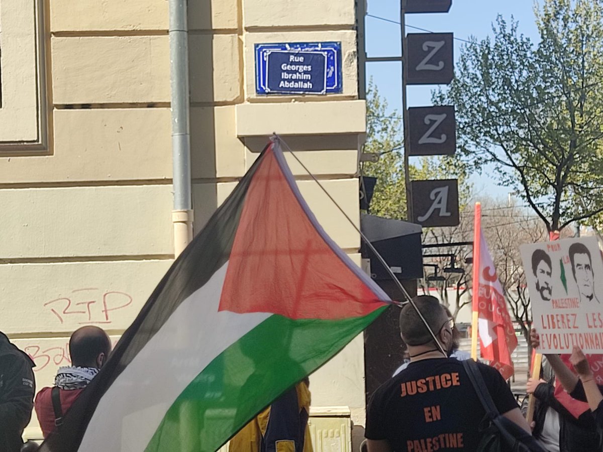 FreeGIAbdallah's tweet photo. Pour le 70e anniversaire de Georges Abdallah, la rue Adolphe Thiers de Marseille a été rebaptisée "Rue Georges Abdallah". Communiste libanais et militant de la cause palestinienne, il est emprisonné en France depuis 1984 et libérable depuis 1999. #MacronLibérezAbdallah https://t.co/Emb2MT2cNb