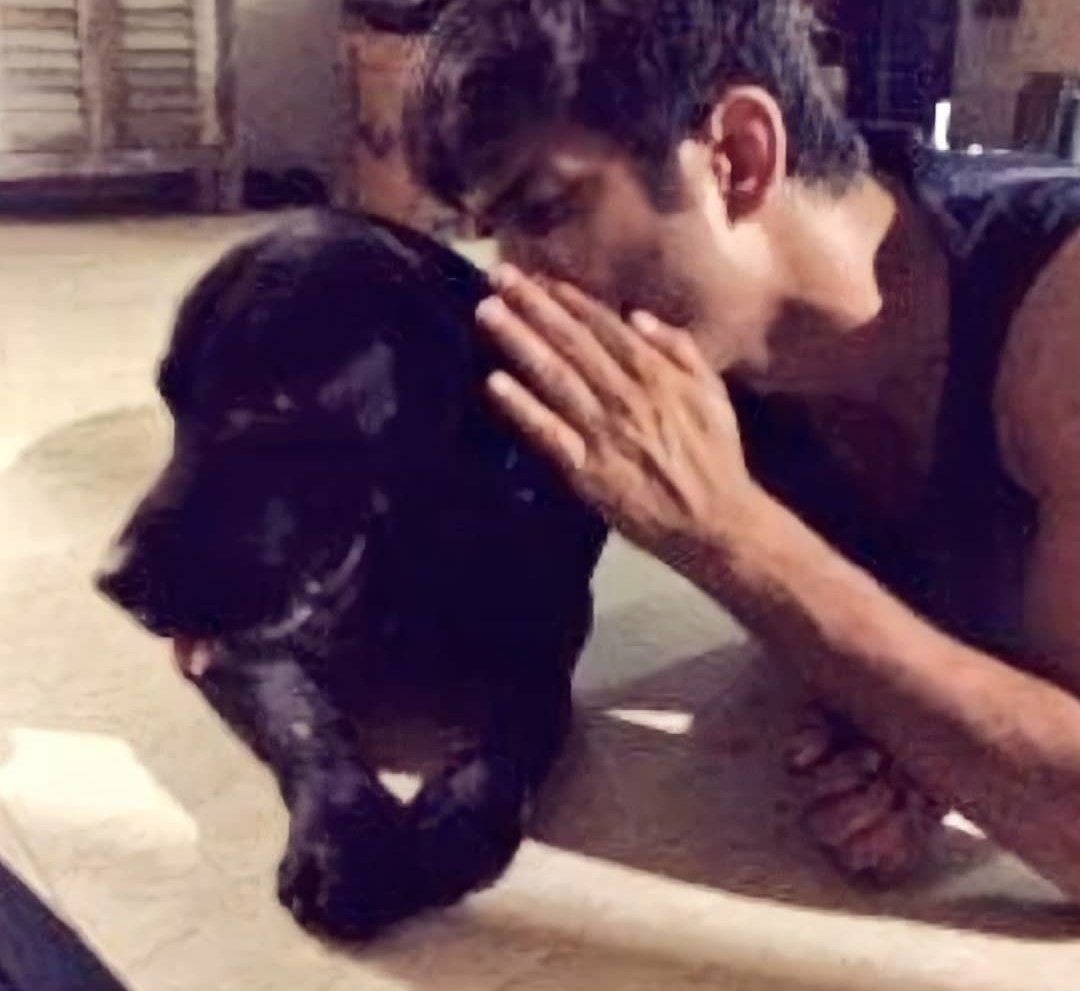 JustForSushant's tweet photo. "Pyaar sirf othay kariyo
jithay pyaar nibhaawan da dastoor hovay!"
#CompleteJustice4SSR
Sandip Key To SSR Murder 💯 https://t.co/IIRL1rLHIf