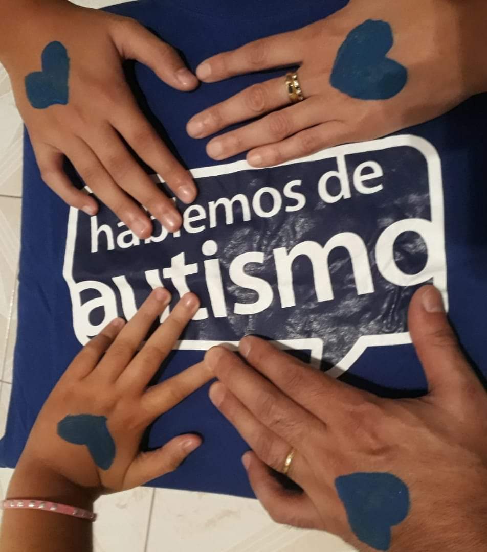 gerardo_vinales's tweet photo. #2Abril.Dia mundial de concientizacion del Autismo.💙
#Puedo Estudiar. Puedo Trabajar.📚✏⚒ https://t.co/fGgITb1mKt