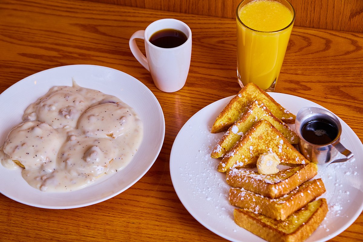 Cosmosftwayne's tweet photo. Do you have a favorite breakfast item? We simply can’t choose between our French Toast or our biscuits and gravy.
Delivery available with Waiter on the Way: 
https://t.co/rAZRK6sC5g
Open for Easter (holiday hours 7am-2pm; regular hours 7am - 3pm daily) https://t.co/FT0jknnKVi