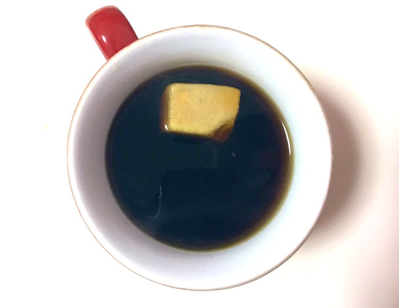 忘れ去られたタッパーから出てきた角砂糖を消費しようとコーヒーに入れたが 角砂糖ではなくアレだった 茶色い角砂糖 あるもんね Togetter 忘れ去られたタッパーから出てきた角砂糖を消費しようとコーヒーに入れたが 角砂糖ではなくアレだった 茶色い角砂糖 あるもんね Togetter