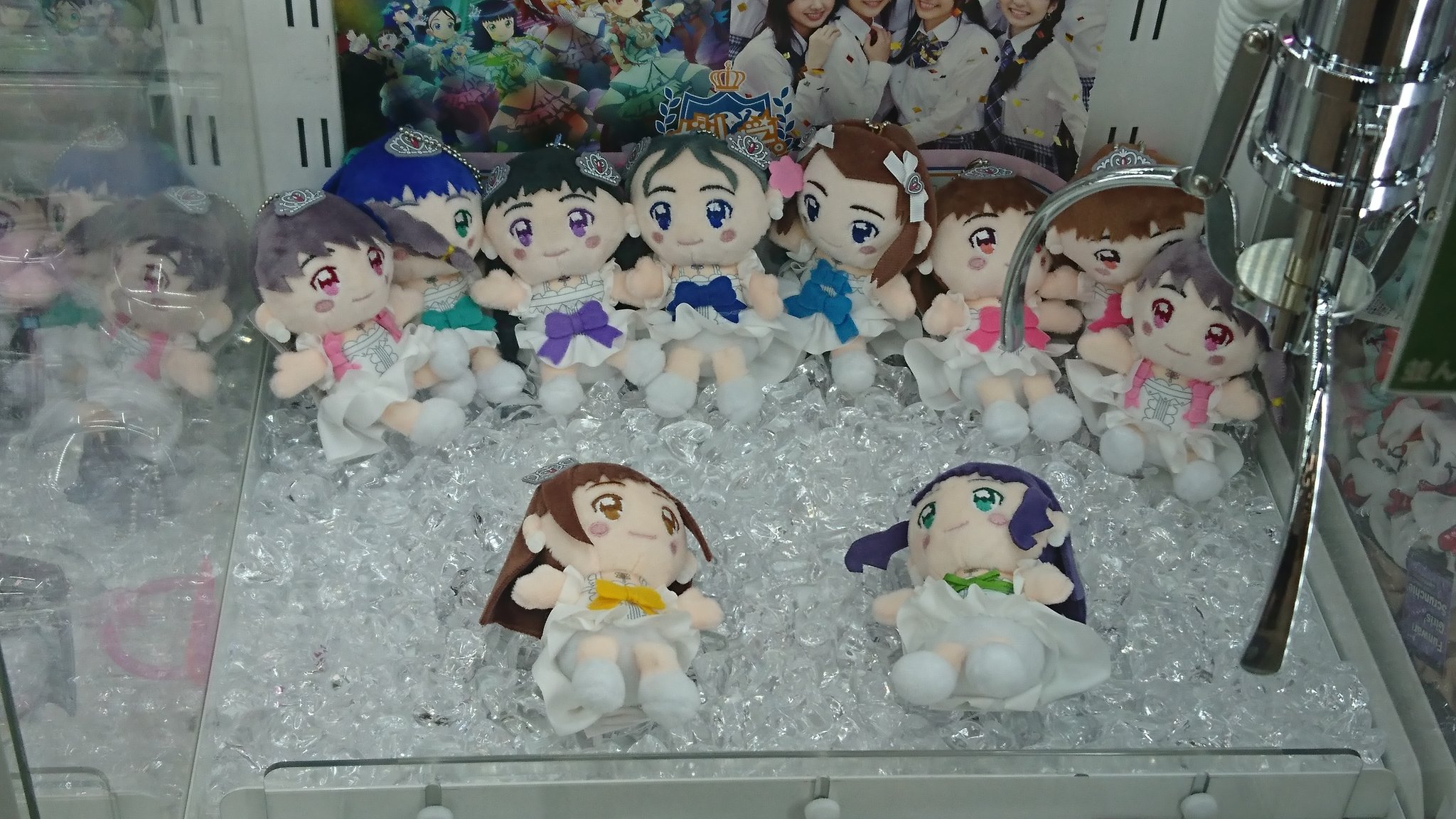 Yaっちゃん Girls2 First Story 僕が行ったモーリーファンタジーには桜花ちゃんと都愛ちゃんのミニマスコットが置かれてた 今日お誕生日だと知って置いてくれたのか それとも偶然なのか モーリーファンタジー ガル学 小川桜花 原田都愛 お誕生