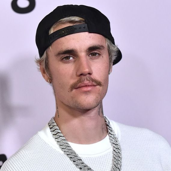 bbgoriginals's tweet photo. The Korean company behind K-pop sensation BTS is buying Scooter Braun’s Ithaca Holdings for $1.05 billion. 

Ithaca is behind the careers of stars including Justin Bieber and Ariana Grande https://t.co/jdxsQHzqmV https://t.co/GVlLcFpTPI