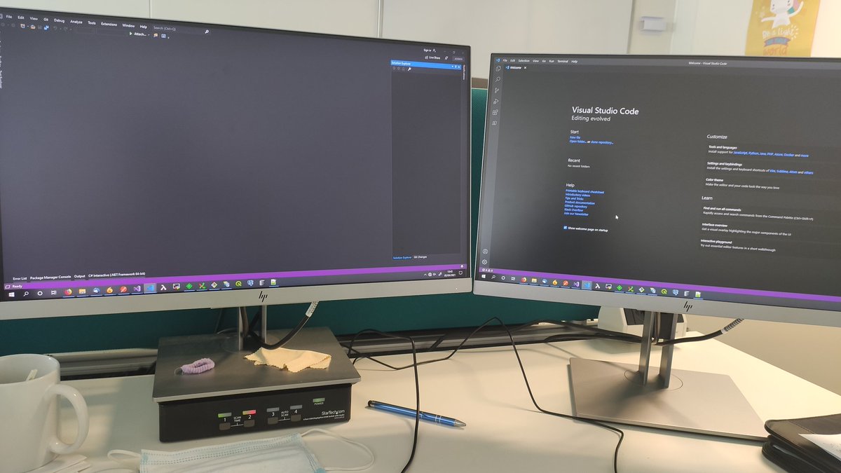 LudoCVS's tweet photo. #JeCodeCommeCa :
Un pc avec un processeur i5, 16G de ram. Un VS2019 + VS code + SQL Serveur. https://t.co/knaH0z729G
