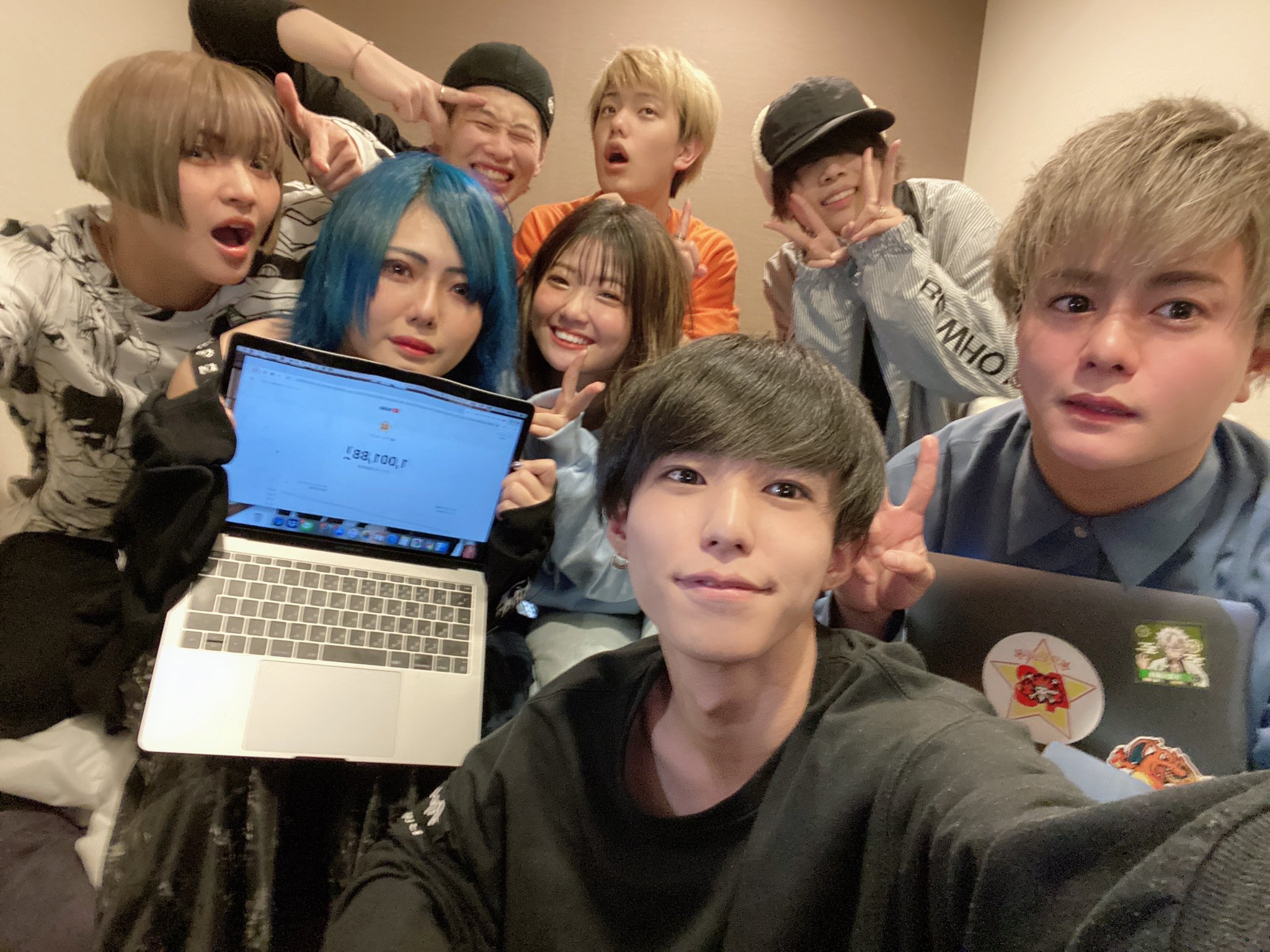 永ennのアリス フォーエイト フォーエイト 100万人 ありがとうございます みんなのおかげ そしてメンバーのおかげでここまで来れました 嬉しすぎて泣いてしまったのは秘密 みんな大好き これからもよろしくね フォーエイト100万人