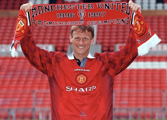   Happy Birthday to former United player Teddy Sheringham!!!  