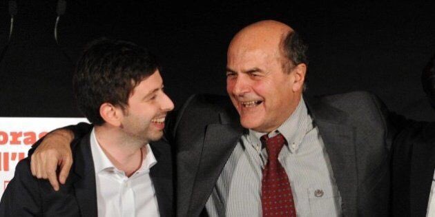 Un abbraccio a <a href="/robersperanza/">Roberto Speranza</a>. C’è ormai un problema che va oltre le minacce di qualche delinquente. Lo si vuole isolare e scaricare le tensioni su di lui. È ora che chi ha voce parli. Io sto con Roberto. #iostoconRoberto
